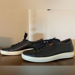 Ecco’s size 39